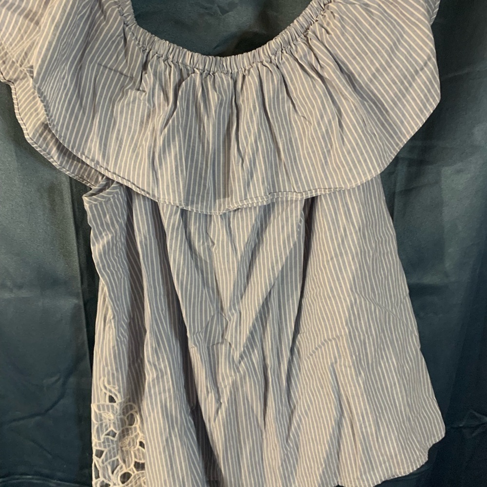 merona ruffles - Picture 3 of 3